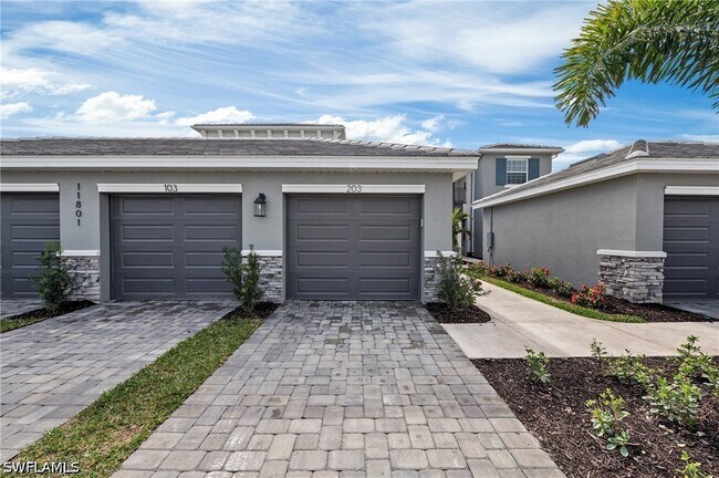 Building Photo - 11801 Venetian Lagoon Dr