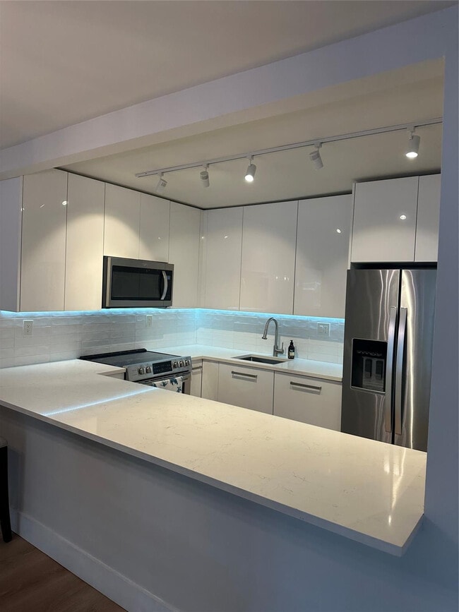 Building Photo - 3821 Environ Blvd