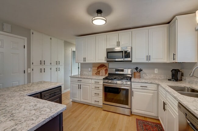 Building Photo - 4609 Waukesha St