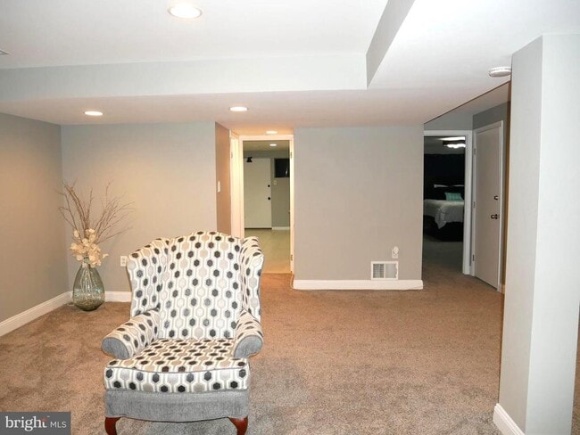 Building Photo - 1805 Arcola Ave