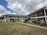 Building Photo - 200 Hill St