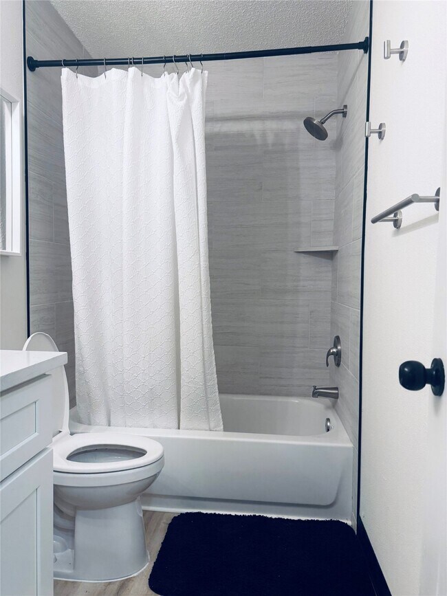 Building Photo - 1319 Brenda Ln