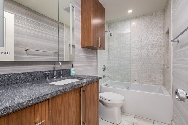 Building Photo - 4148 Normandy Ave