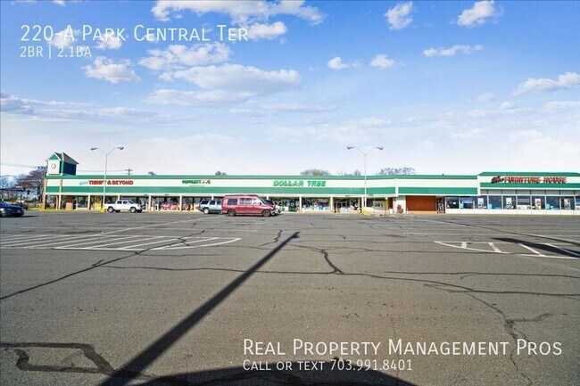 Building Photo - 220 Park Central Ter