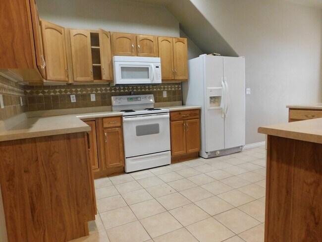 Building Photo - Close to St Mary's/CMU