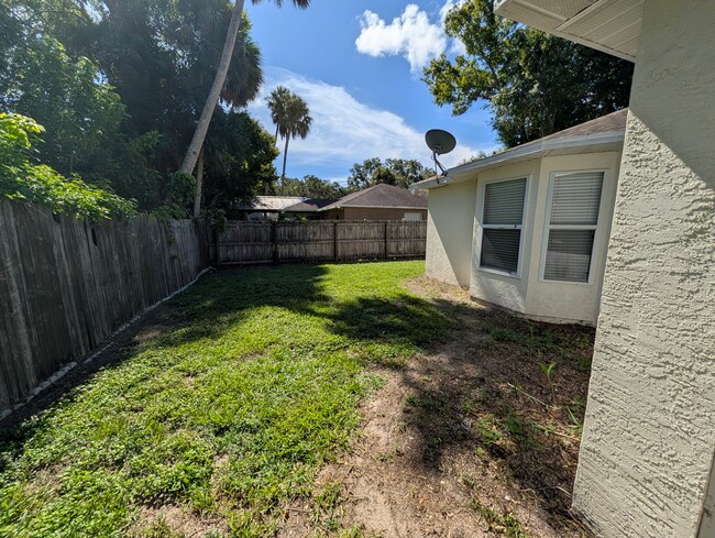 Building Photo - 3570 Sugarplum Ln