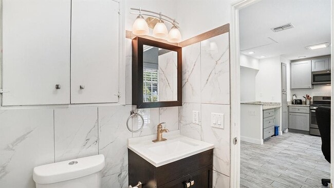 Building Photo - 263 22nd St N