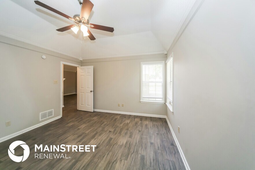 Building Photo - 5304 Shady Ridge Dr