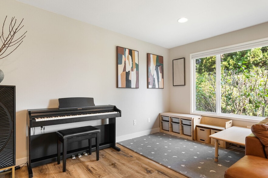 Building Photo - 13829 NE 74th St