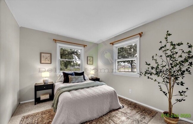Building Photo - Newly Remodeled 3 Bedroom Kentwood Home! S...