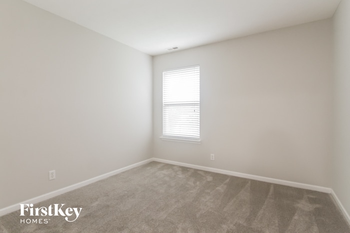 Building Photo - 3639 Homestead Cir E