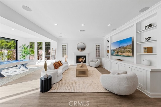 Building Photo - 111 Great Oak