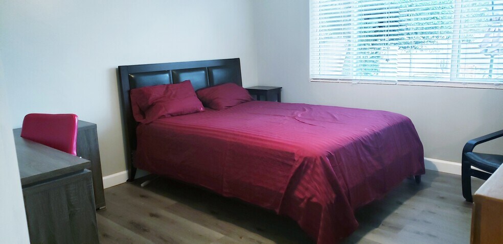Room 2 - 8237 E Lewis Ave