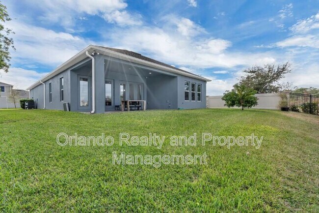 Building Photo - 15155 Mayberry Dr