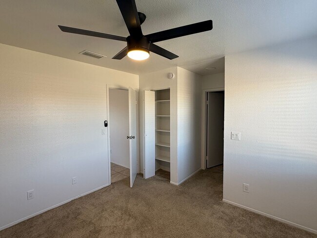 Building Photo - Shadow Mountain 2 Bd/2Ba Single-Level Townhome w/ Fireplace & Pool **$500 off 1st Month**