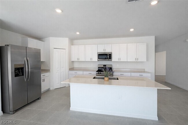 Building Photo - 17240 Cantu Ct