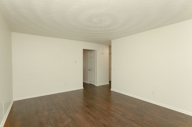 Building Photo - 8104 Turner Rd