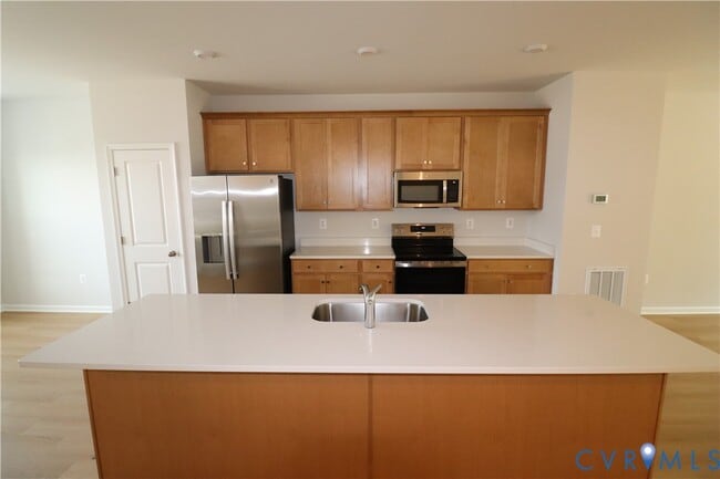 Building Photo - 419 Burden Dr
