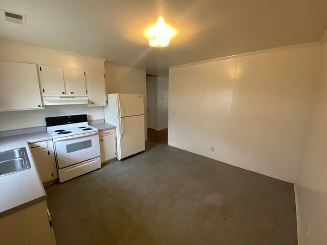 Building Photo - 208 Rosemont Dr