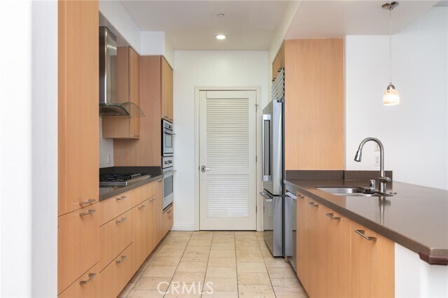 Building Photo - 268 Caruso Ave