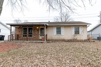 Building Photo - Charming 3-bedroom, 1.5-bathroom house in Normal