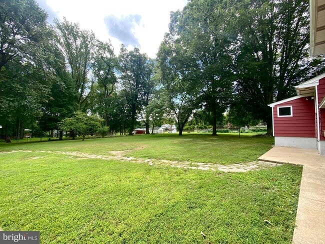 Building Photo - 1505 Marsh Rd