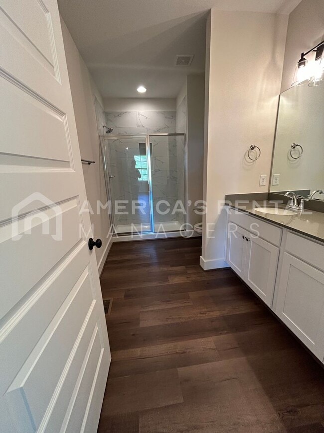 Building Photo - Home for Rent in Bessemer, AL!!! Available to View Now!!!