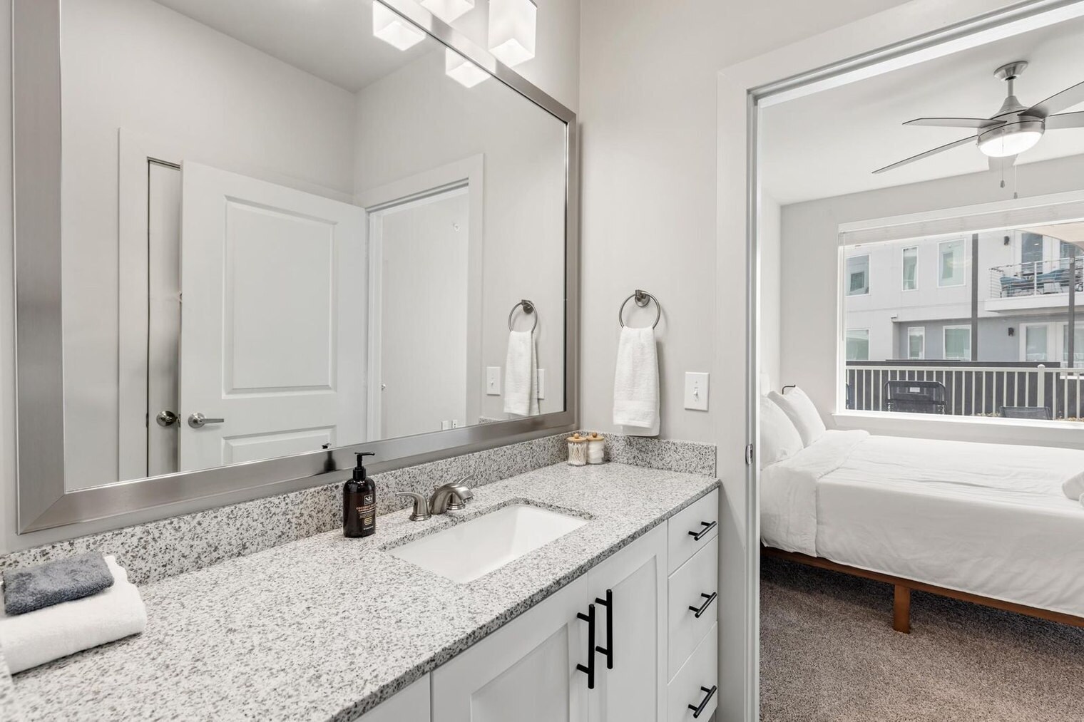 Building Photo - 5820 1/2 Cameron Rd