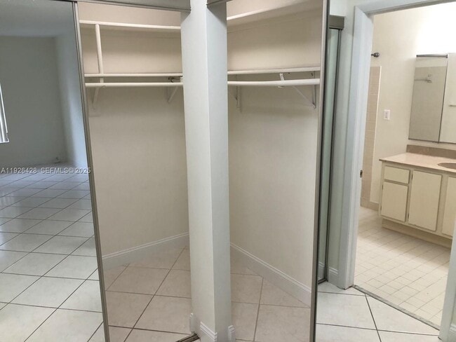 Building Photo - 9044 SW 112th Ct