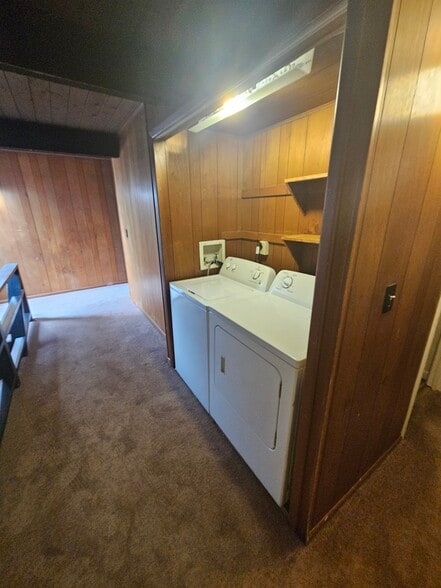 Building Photo - 2752 University Ave