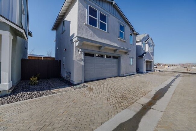 Building Photo - Brand new Arrowcreek Stunner!