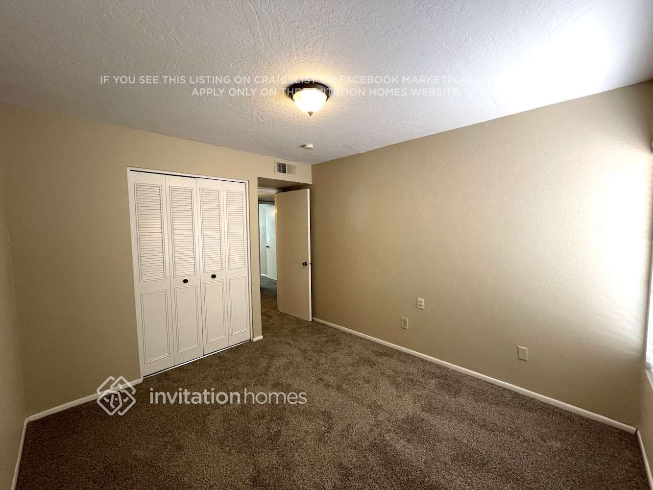 Building Photo - 1534 W Nopal Ave