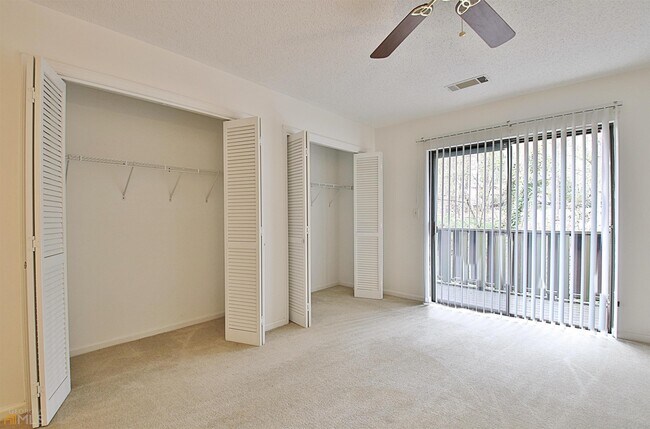 Building Photo - 72 Cobblestone Creek