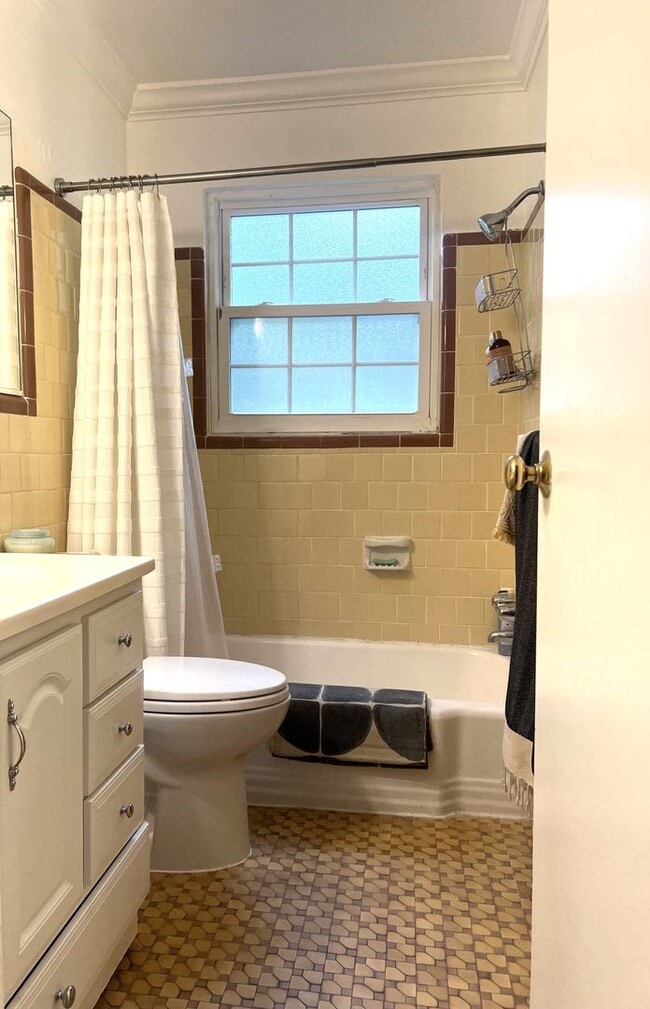 Building Photo - 1BR - Piedmont Park!