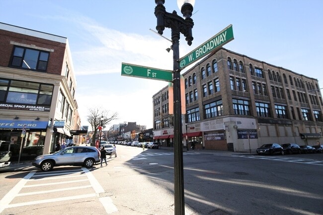 Building Photo - 296 W 3rd St