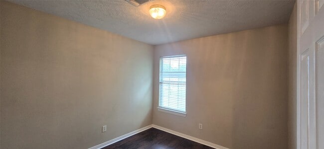 Building Photo - 7929 Comal St