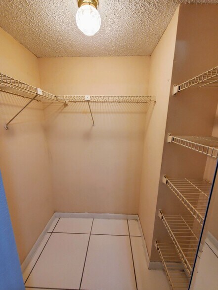 Master Closet-1 - 1820 N Lauderdale Ave