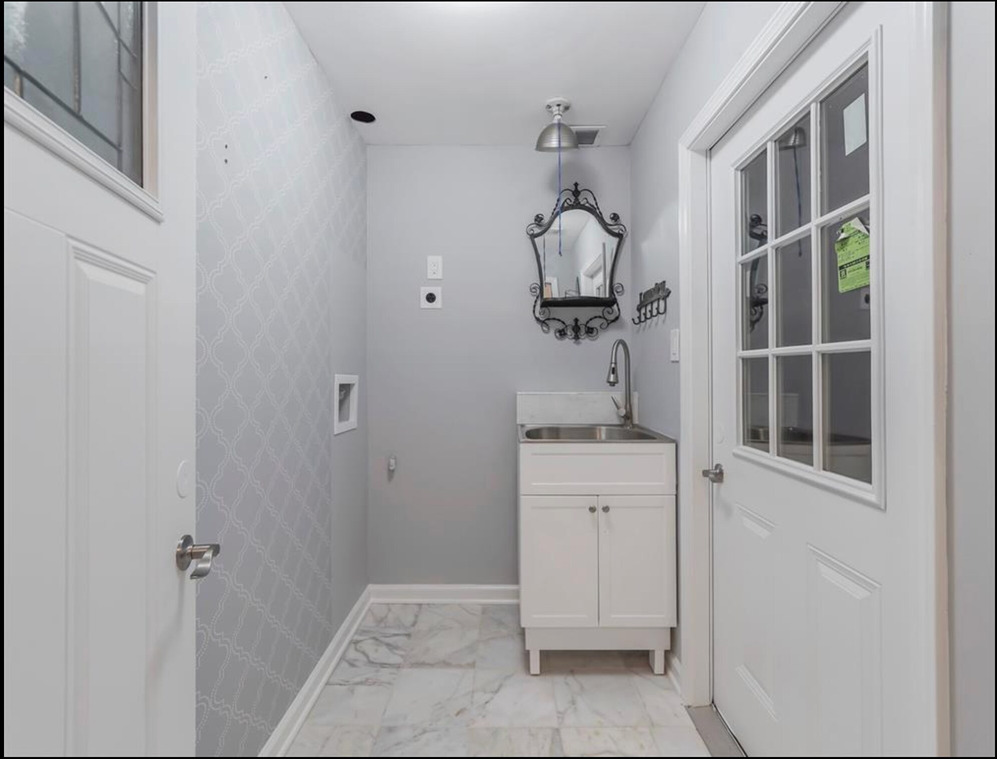 Building Photo - 2622 Gilliom Dr