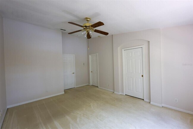Building Photo - 611 Spring Lake Cir