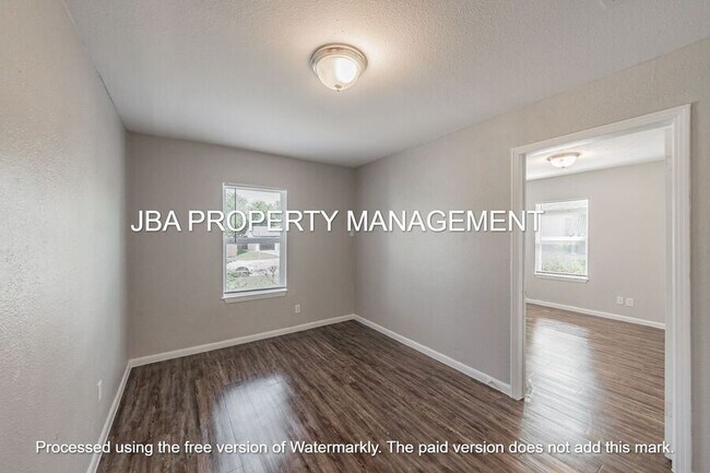 Building Photo - 5433 Houghton Ave