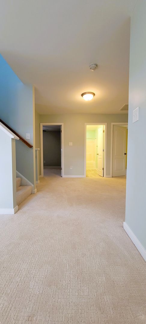 Building Photo - Large 4 bedroom 3 1/2 bath home that backs up to the 15th green in Magnolia Green.