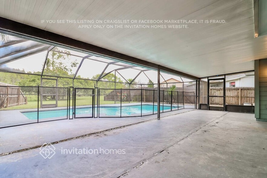 Building Photo - 16517 Foothill Dr
