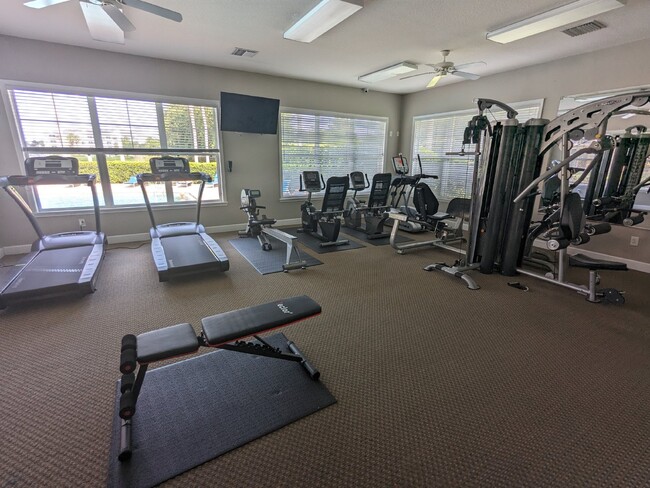 Building Photo - "Beautiful Move-In Ready 3/2 Condo near Town Center & UNF - Don't Miss This Opportunity!"