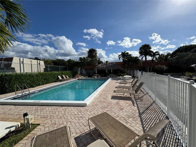 Building Photo - 5555 N Ocean Blvd