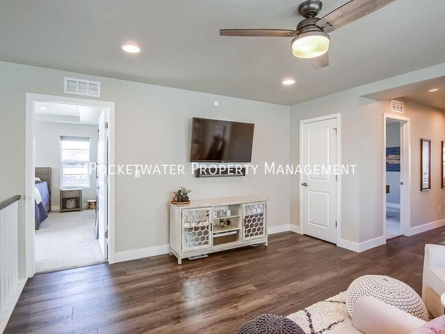 Building Photo - 8875 Yates Dr