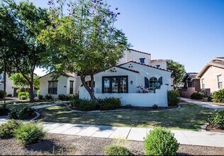 Building Photo - 15359 W Columbine Dr