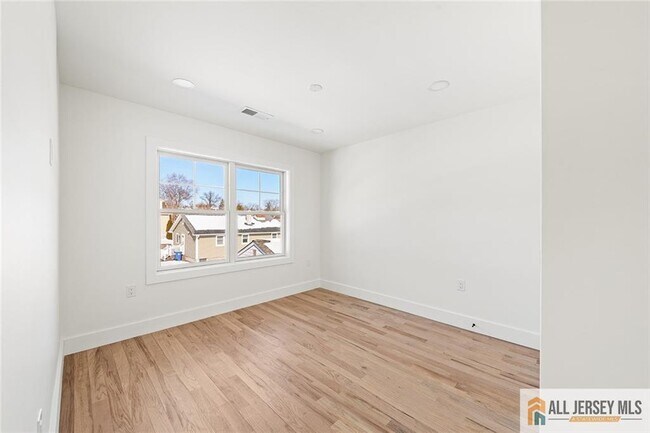 Building Photo - 401 Tillman St