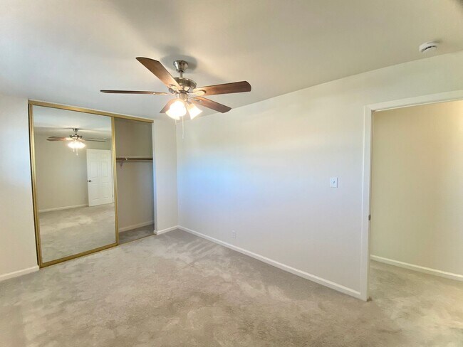 Building Photo - Gorgeous 5-bedroom home located in Fremont! – Huge Backyard!