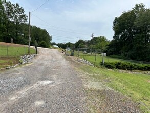Building Photo - Paris Landing RV Park