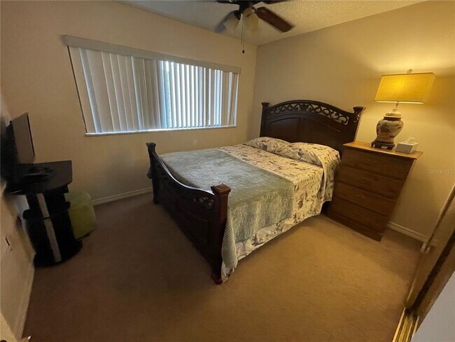 Building Photo - 1162 Carmel Cir